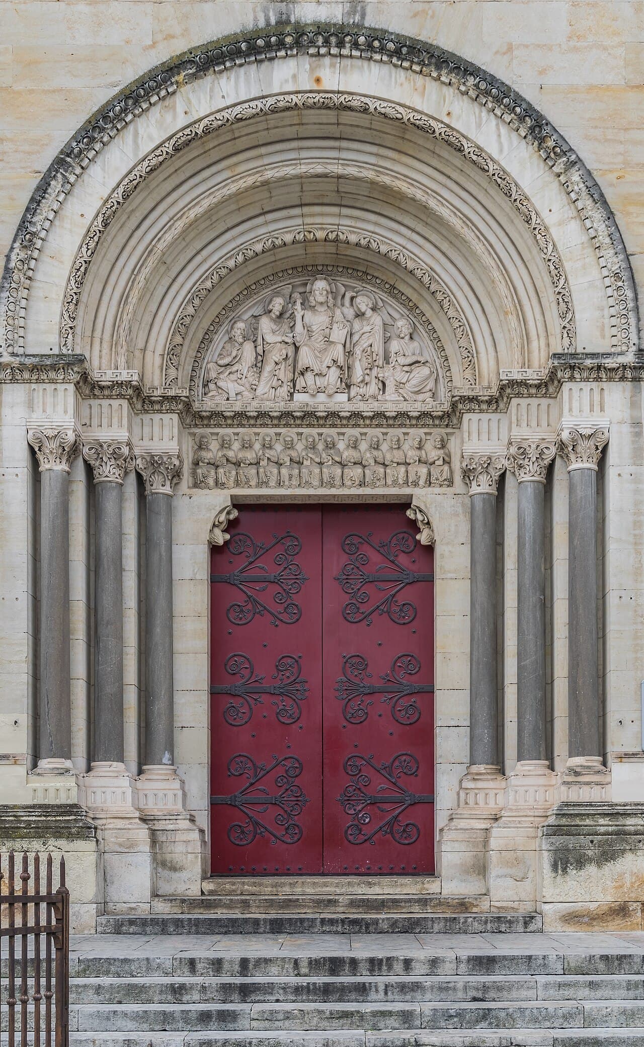 Nimes — travel photo