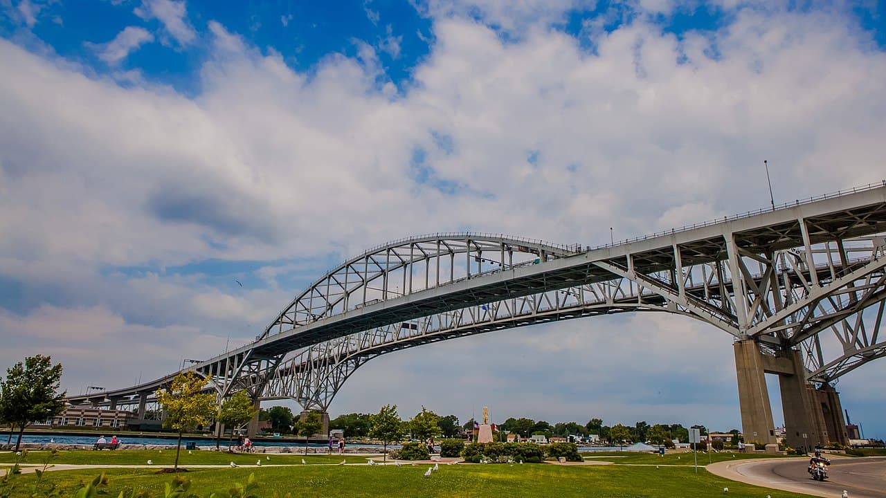 Сарния — фото города