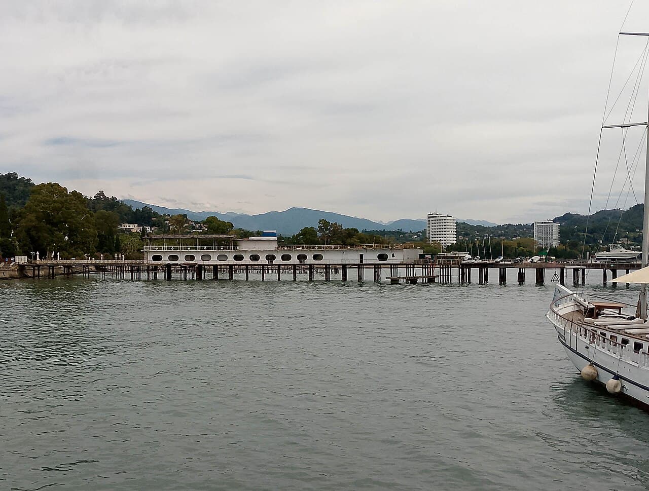 Сухум — вид